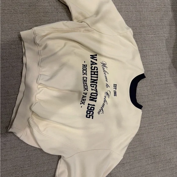 Zara Cream and Navy Graphic Sweater - Picture 3 of 3